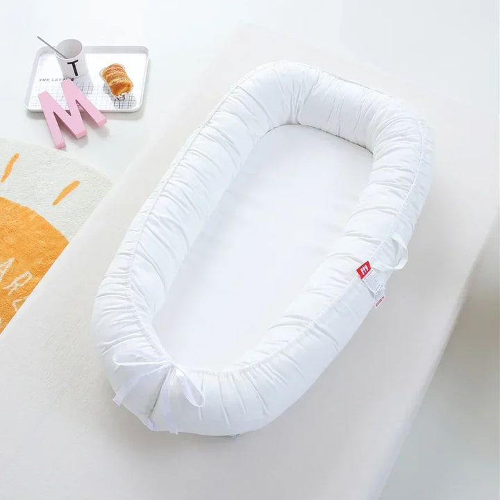Cot Baby Bed Portable Bassinet Travel Bed Bassinet Bumper with Pillow Portable Crib Gifts Cotton Baby Nest Bassinet Baby Cribs