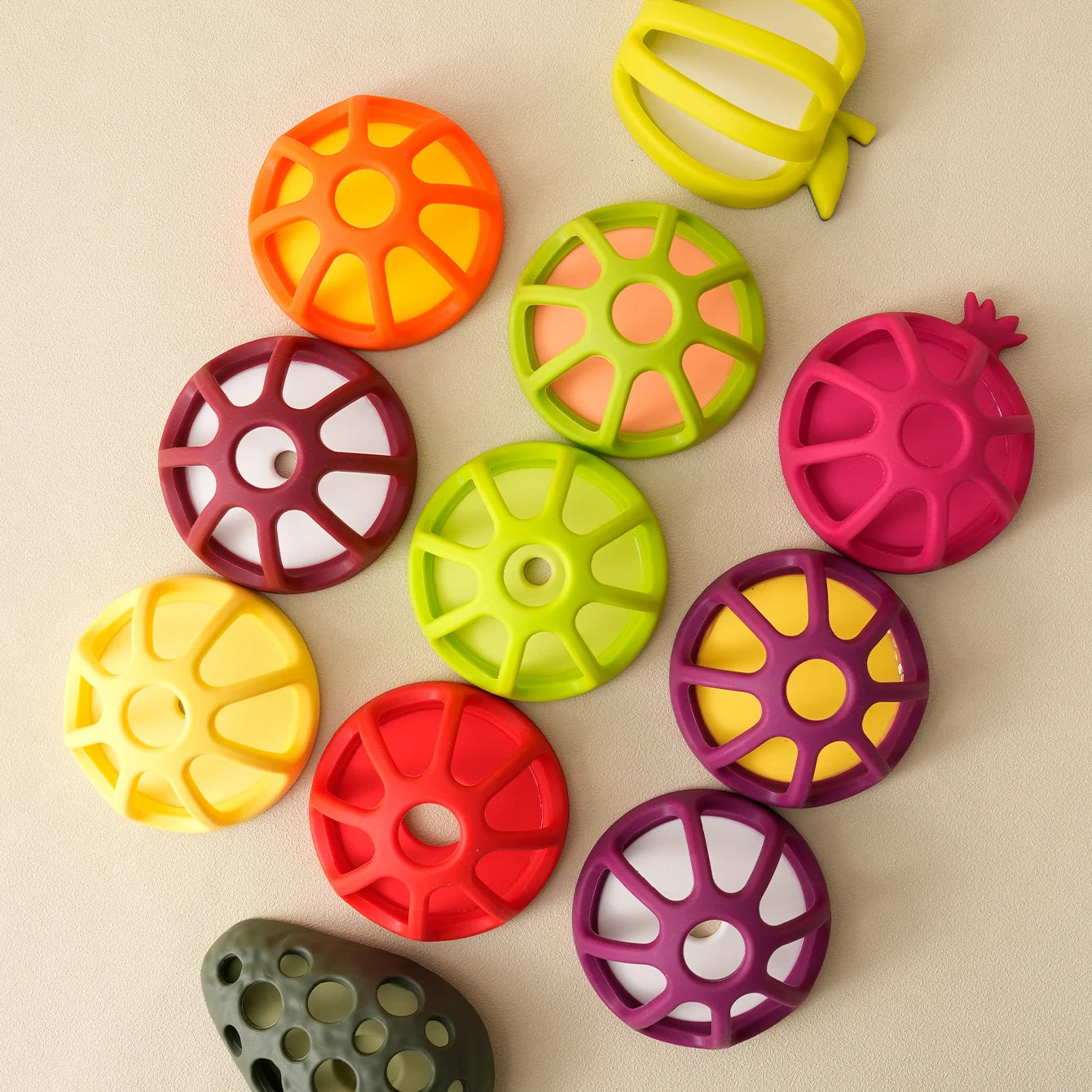 Color Kids New 1PCS Baby Silcone Teether Toys Vegetable Fruit Shape Baby Teething Toys Molar Sensory Toys Kids Toys Baby Stuff
