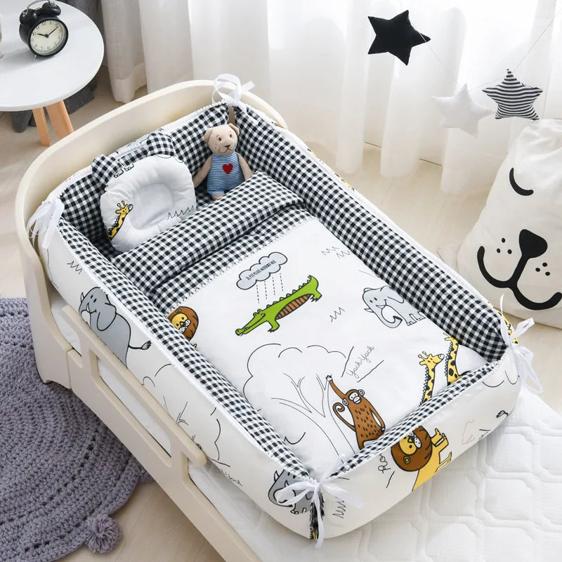 Portable Baby Sleeping Nest with Quilt Infant Cradle Newborn Bassinet with Removable Cover Toddler Nest Baby Nursery Crib