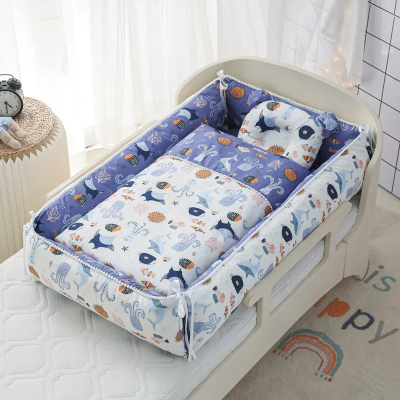 Portable Baby Sleeping Nest with Quilt Infant Cradle Newborn Bassinet with Removable Cover Toddler Nest Baby Nursery Crib