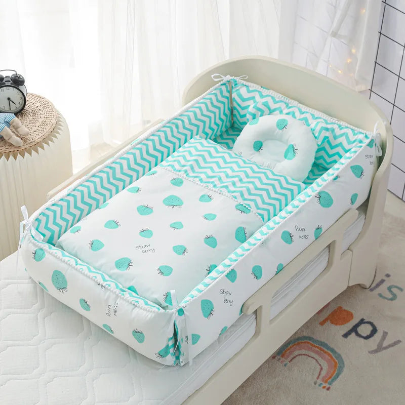 Portable Baby Sleeping Nest with Quilt Infant Cradle Newborn Bassinet with Removable Cover Toddler Nest Baby Nursery Crib