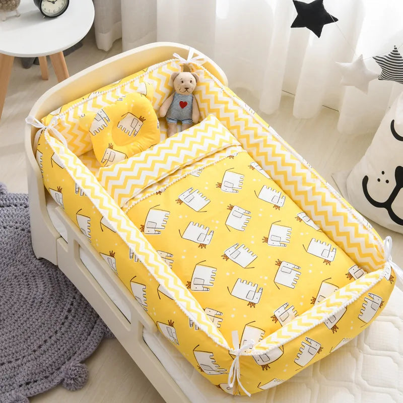 Portable Baby Sleeping Nest with Quilt Infant Cradle Newborn Bassinet with Removable Cover Toddler Nest Baby Nursery Crib