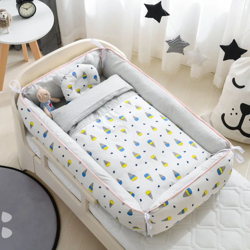 Portable Baby Sleeping Nest with Quilt Infant Cradle Newborn Bassinet with Removable Cover Toddler Nest Baby Nursery Crib