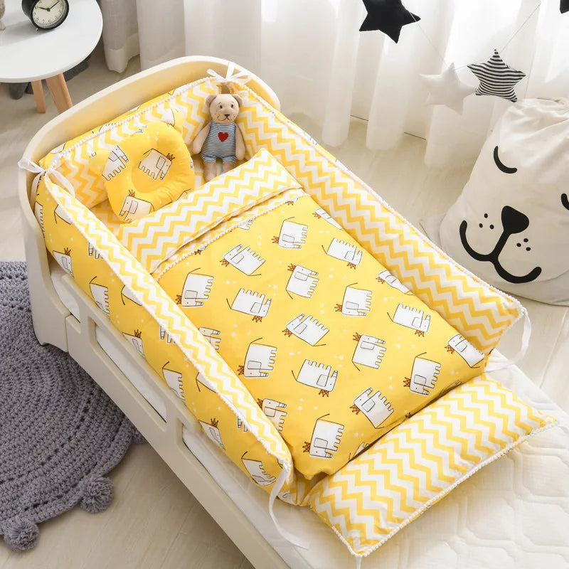 Portable Baby Sleeping Nest with Quilt Infant Cradle Newborn Bassinet with Removable Cover Toddler Nest Baby Nursery Crib